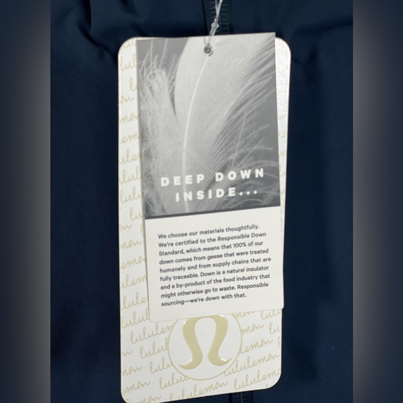 NWT Lululemon Downplay Parka - Picture 3 of 6